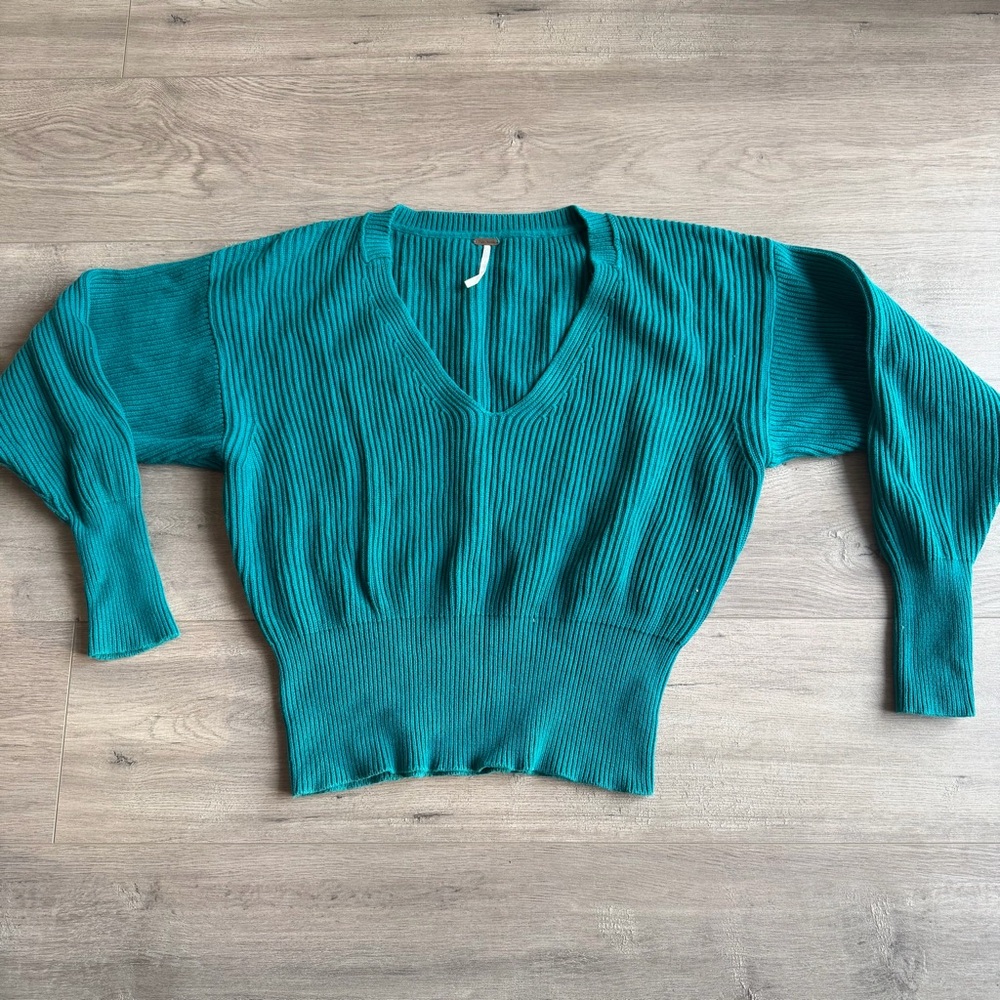 Free People Teal V-Neck Ribbed Sweater A54